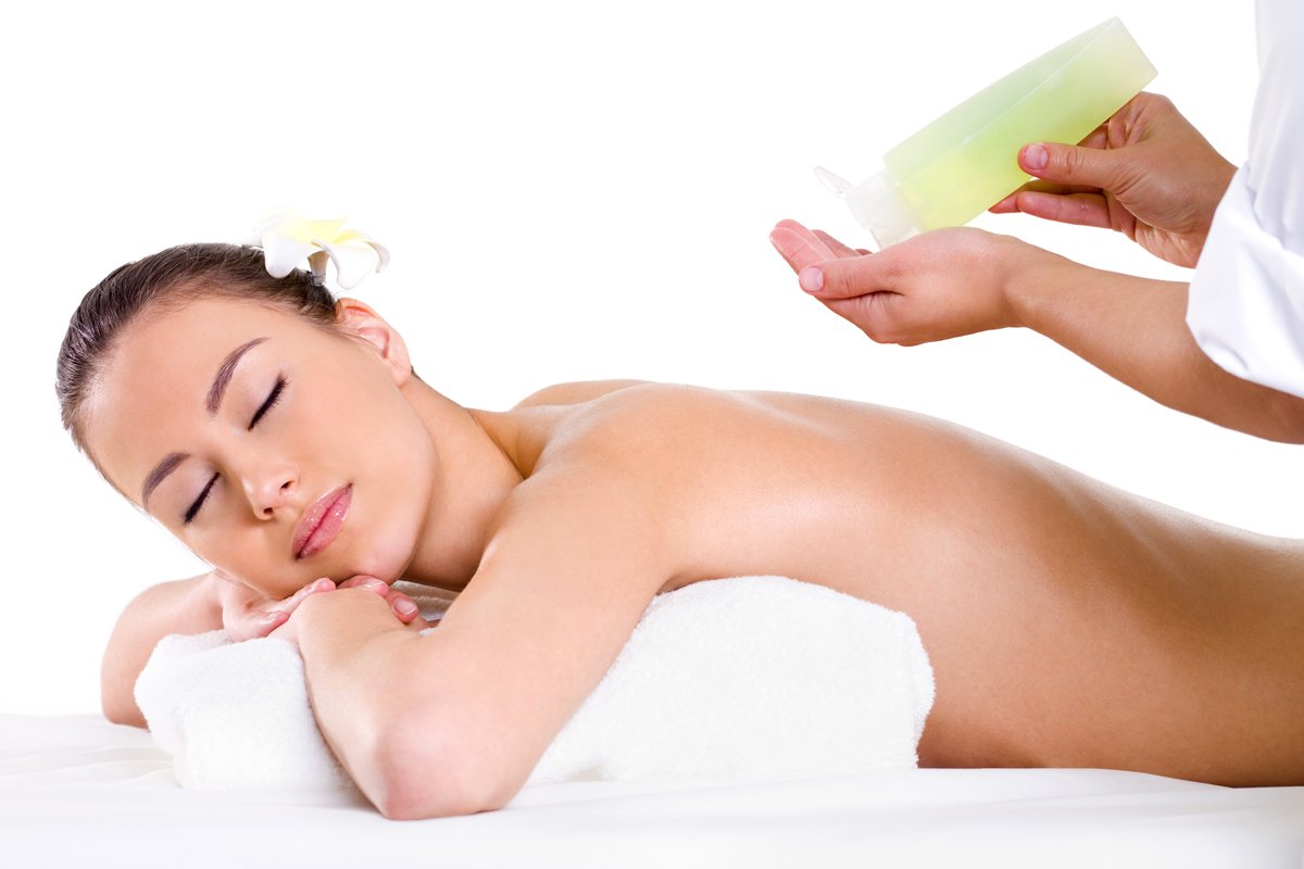 ALOE-VERA-MASSAGE-AT-GOLDEN-TOUCH-PHUKET