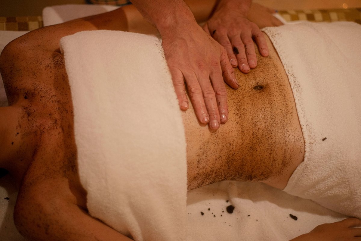 SPA MΑSSΑGE – SITE – COFFEE OR SALT PEELING (4)